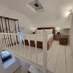 Cave Villa Mesaria