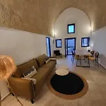 Vila Cave Mesariá