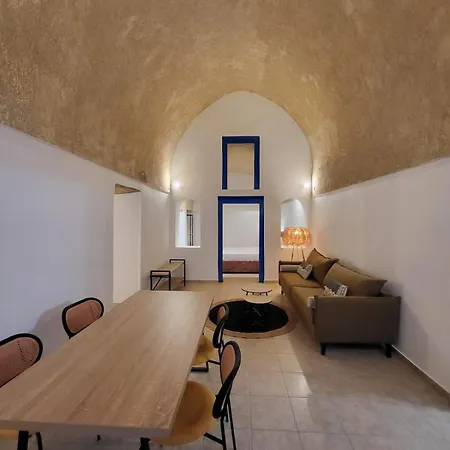 Luxury Cave Villa *
