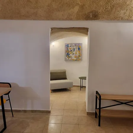 Luxury Cave Villa Mesaria