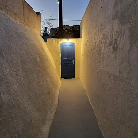Luxury Cave Villa Mesaria
