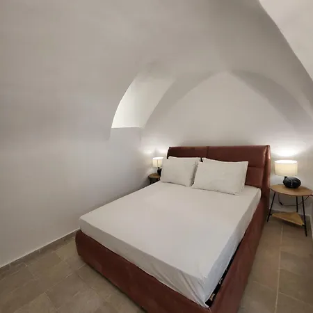 Luxury Cave Villa *