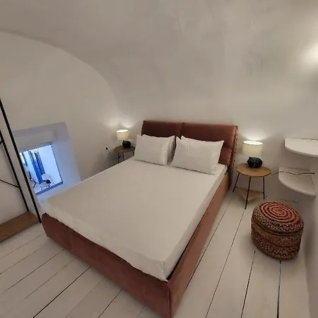 Luxury Cave Villa Mesaria