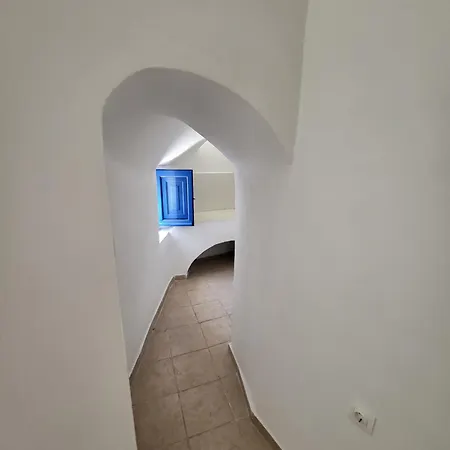 Luxury Cave * Mesaria