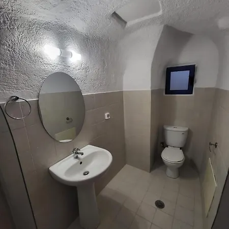 Villa Cave *