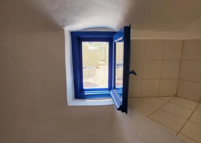 Cave * ميساريا